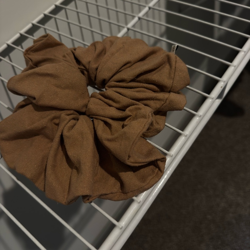 OZMA Brown Fabric Scrunchie